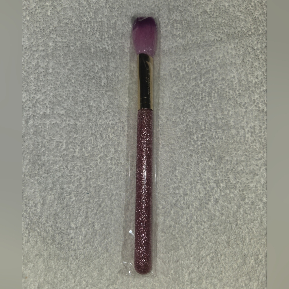 Miss Glam Blush Brush